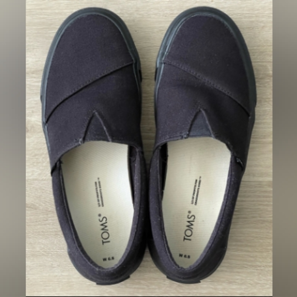 Tom's Fenix Women's Slip-On Shoes